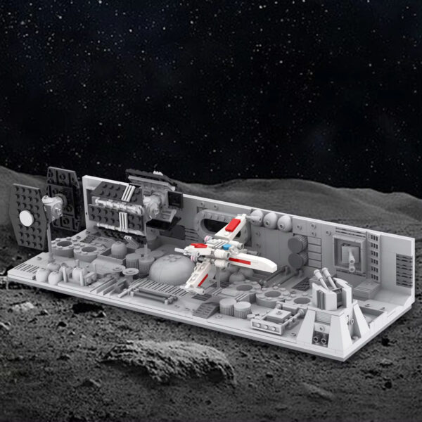 Star Wars Death Star Trench Run Chase Minifigure Set MOC2042 - Compatible with LEGO (705 pcs)