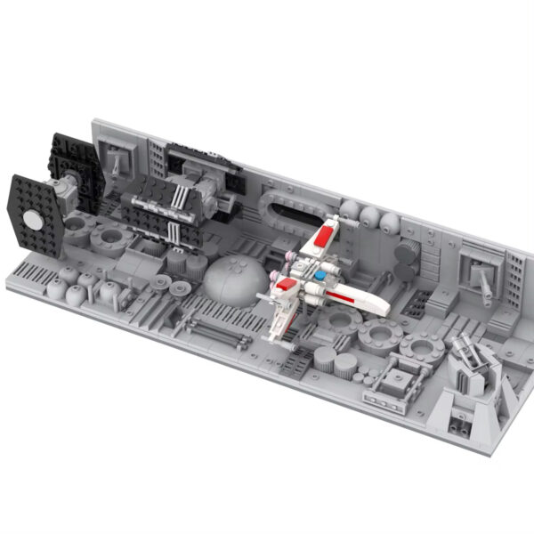 Star Wars Death Star Trench Run Chase Minifigure Set MOC2042 - Compatible with LEGO (705 pcs)