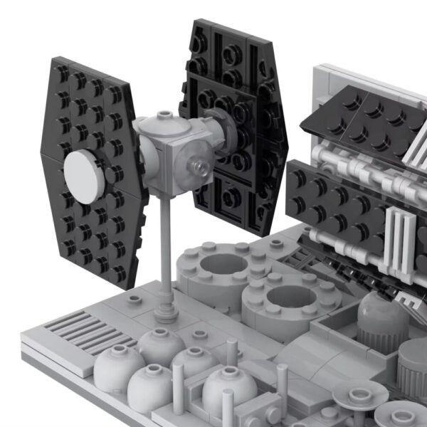 Star Wars Death Star Trench Run Chase Building Set MOC2042 (705 pcs)